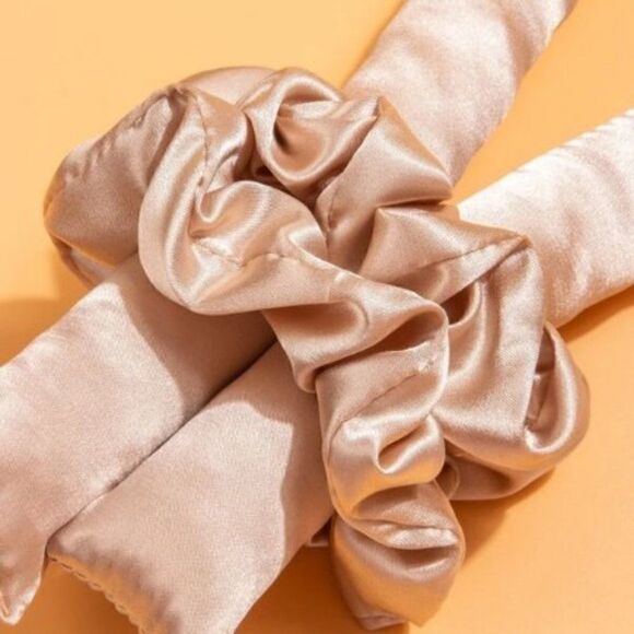 HEATLESS SILK CHAMPAGNE CURLING FLEXI ROD, CLIP, & SCRUNCHIE SET - Picture 4 of 12